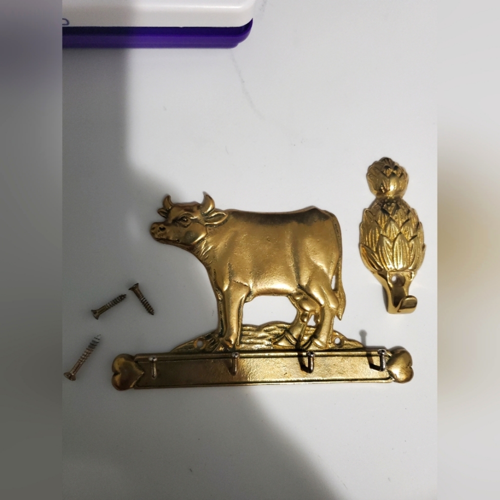 90s Vintage Upper Deck Brass Hanging Cow Key Holder Hanger 6" Long 1990